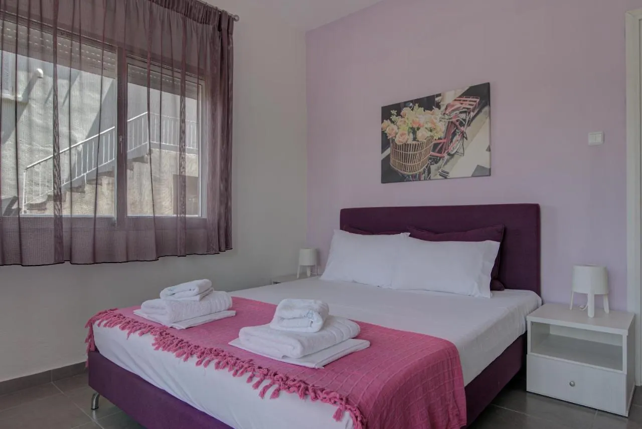 Chelona Apartments Nea Plagia