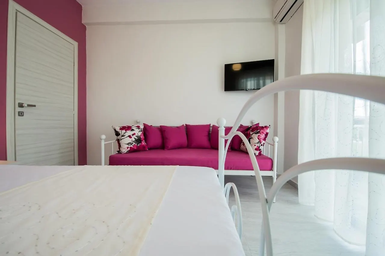 Chelona Apartments Nea Plagia