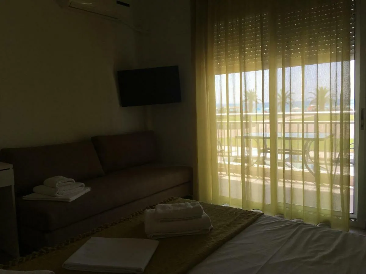 Chelona Apartments Nea Plagia