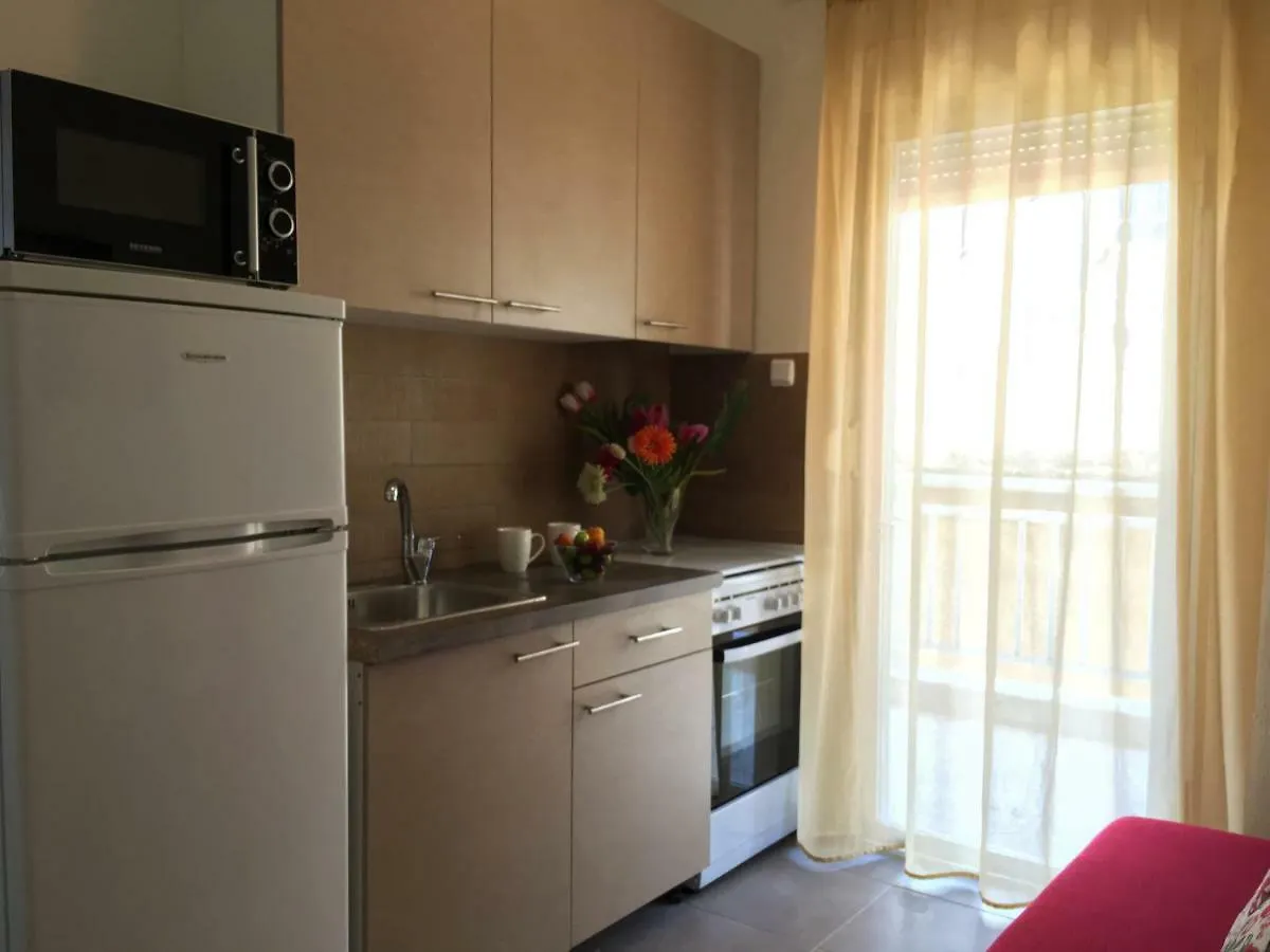 Chelona Apartments Nea Plagia