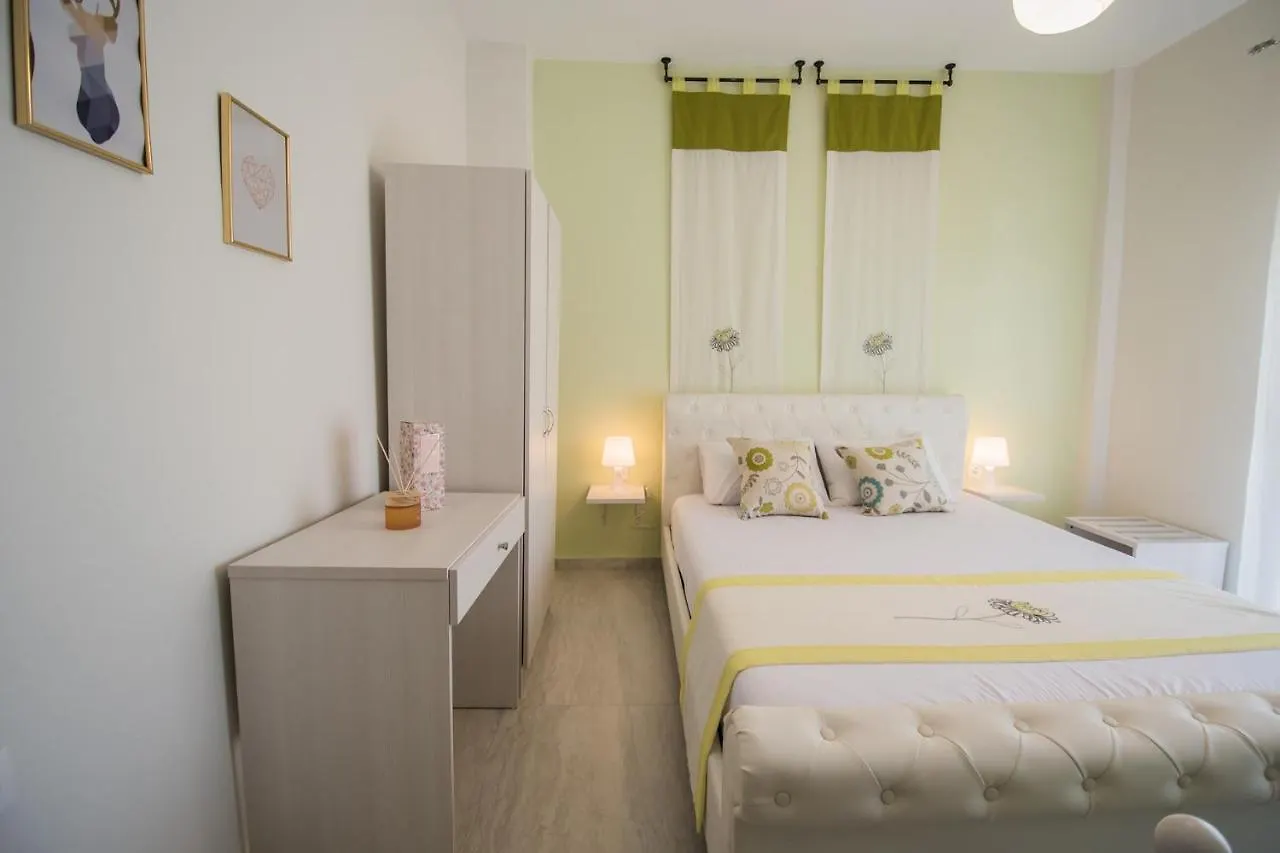 Chelona Apartments Néa Pláyia