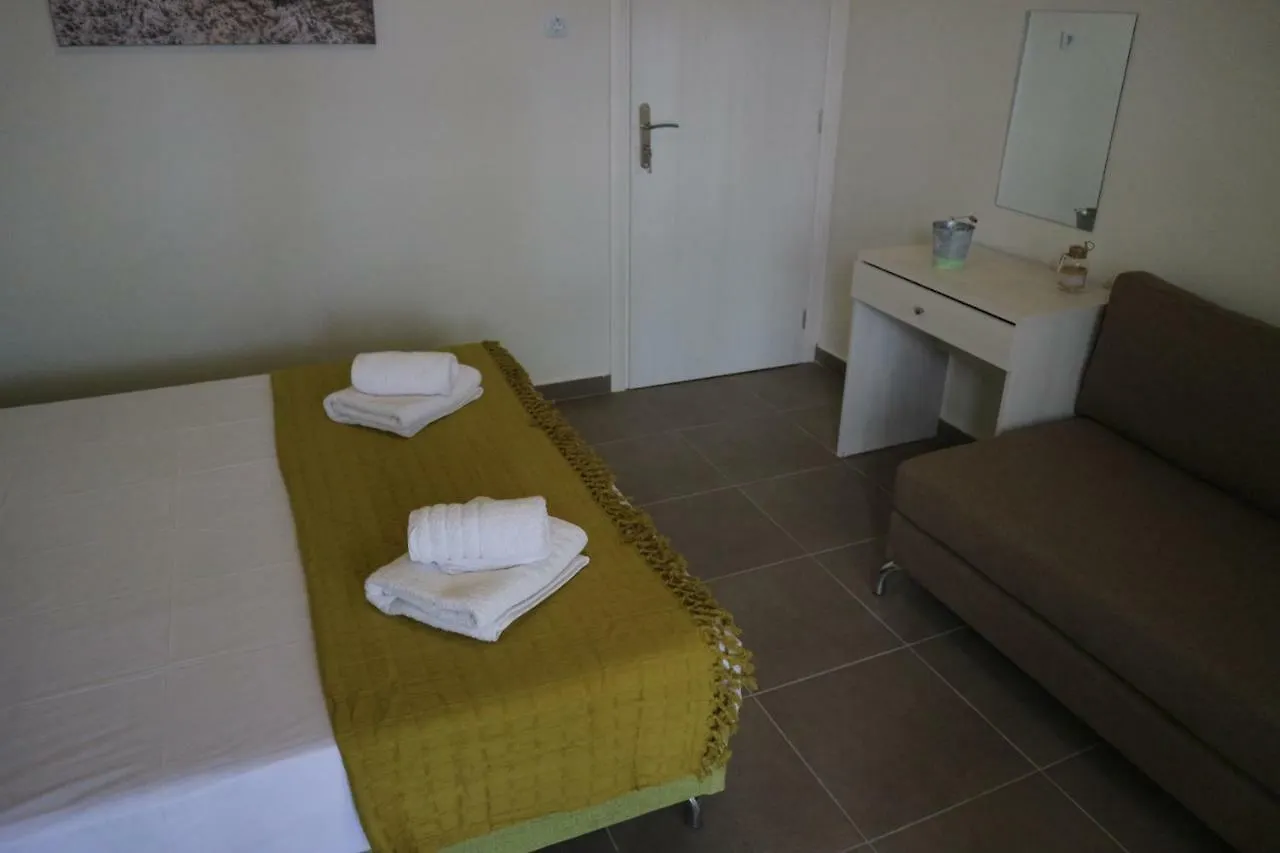 Chelona Apartments Néa Pláyia